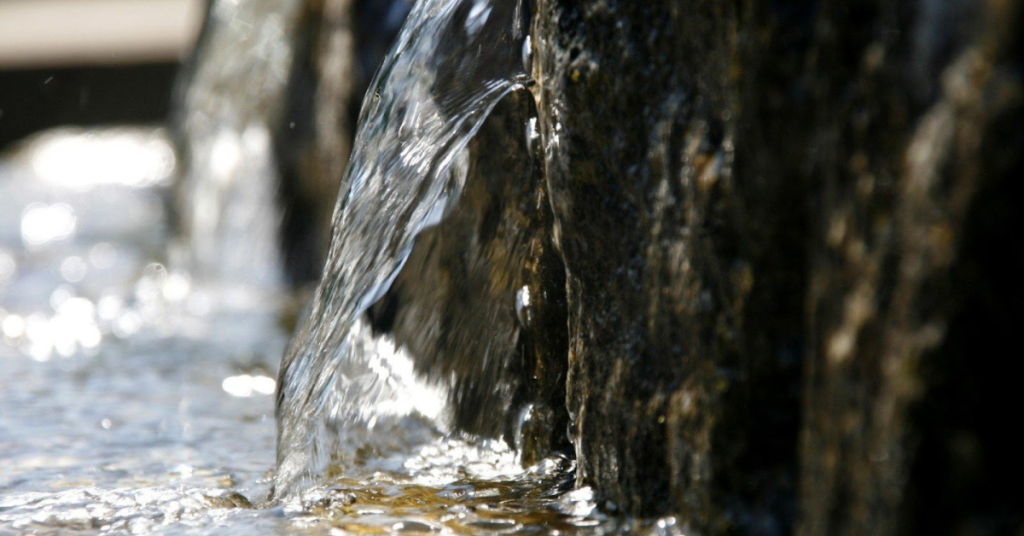 Stylish And Functional Fountains (1)