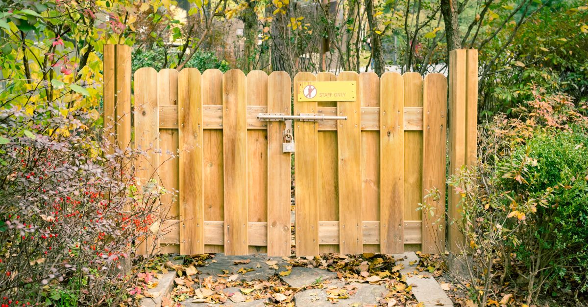 Creative Wood Fence Designs: Making Your Backyard Stand Out