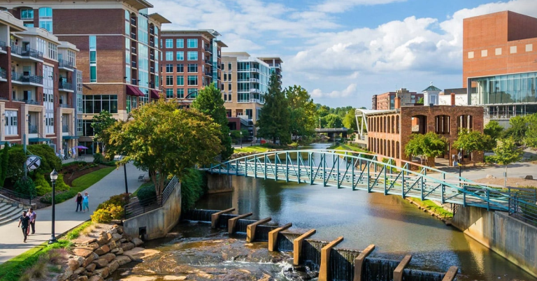 How Does the Neighborhood in Greenville, SC Influence Home Buying Decisions?